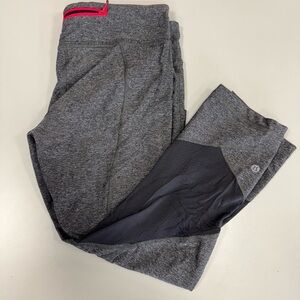 Lululemon grey crop